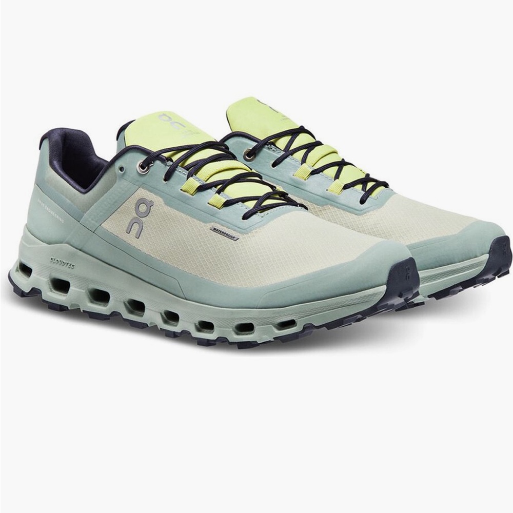 On Cloudvista Waterproof Trail Running Shoe Men size 12.5 EUC